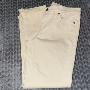 LOFT‎ Modern Cuffed Cropped Size 4 Jeans.